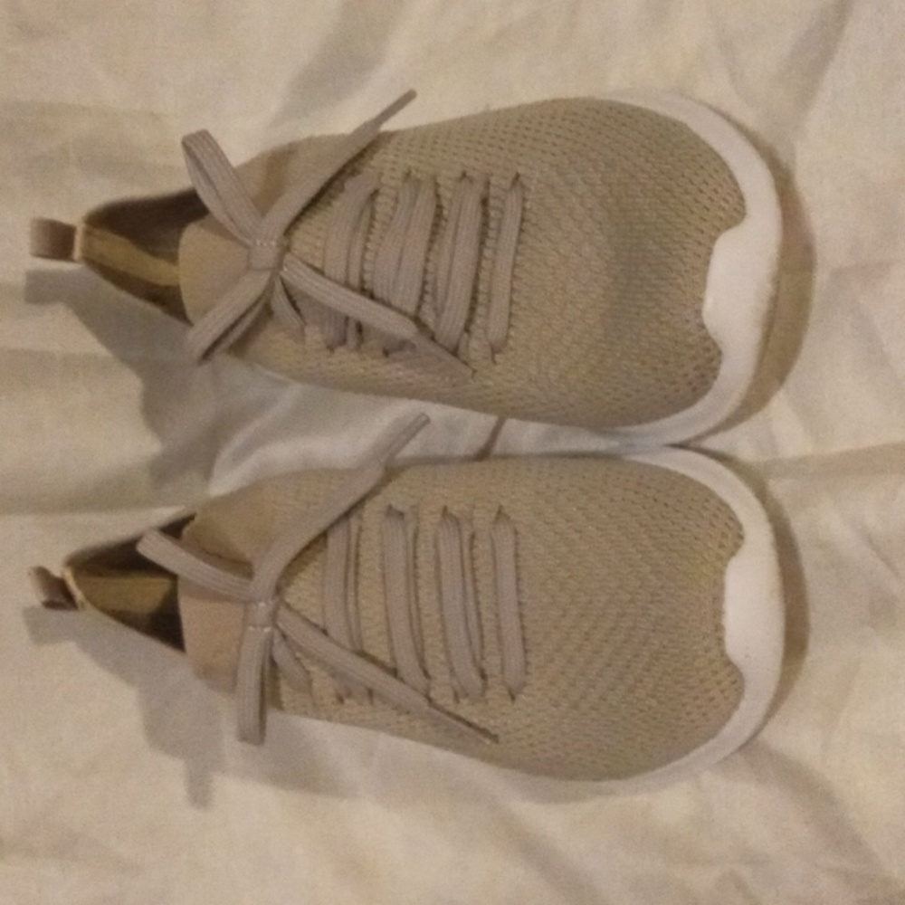 Skechers sneakers